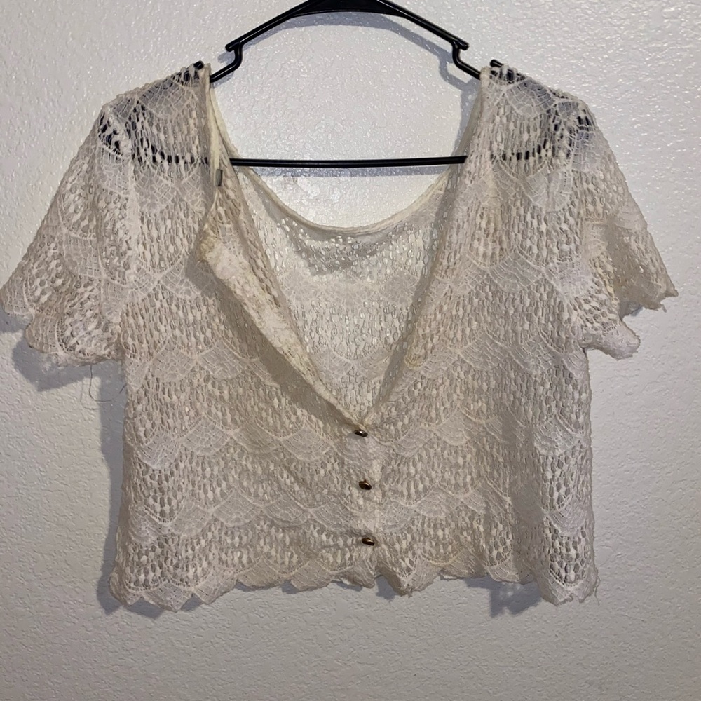 Lace Cropped Tee